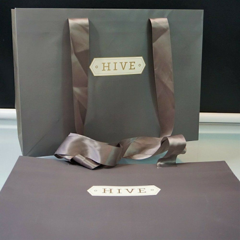 Hive Boutique Store West Palm Beach Florida Totes 2 Paper Gift Bags Rope Handle